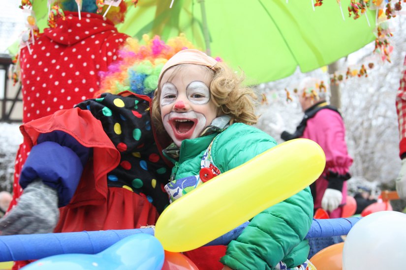 In Struppen sind schon die Jüngsten ganz eifrig dabei, wenn die Gemeinde zu Karnevalsveranstaltungen ein-lädt.                                                                                    Foto: D. Förster