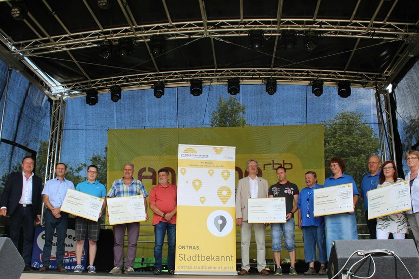 Ontras Gastransport würdigte sechs Vereine für ihre Projekte. Foto: Stadt Lauchhammer