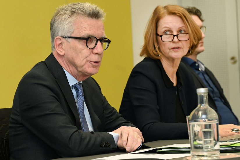 Das Moderatorenteam Gunda Röstel und Dr. Thomas de Maiziere hat jetzt einen Vorschlag zum Beigeordneten-Streit in Dresden vorgelegt.