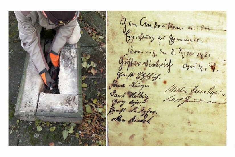 Zufallsfund: In einer Bügelflasche wurde ein Originalschriftstück zur Denkmalsweihe vor genau  100 Jahren gefunden. Fotos: A. Huth