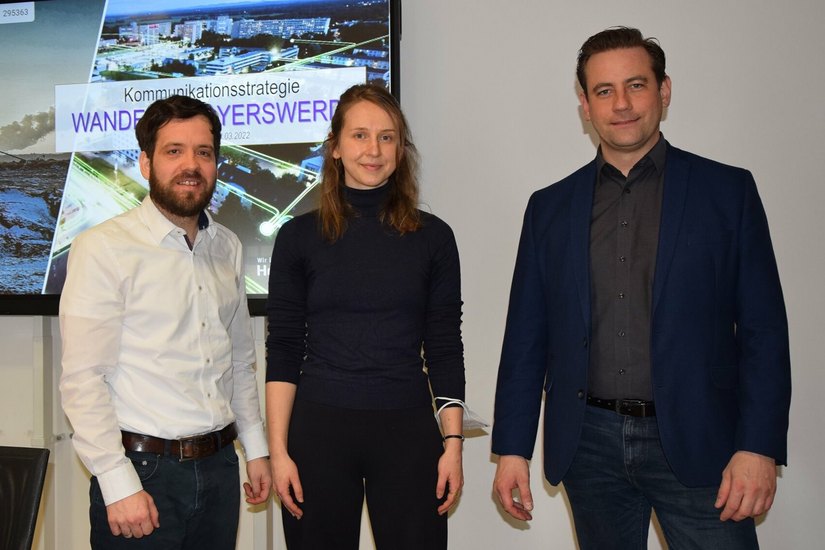 Das Team Strukturwandel für Hoyerswerda stellt sich vor, von links: Robert Böhme, Sarah Stötzner und Christian Hoffmann.