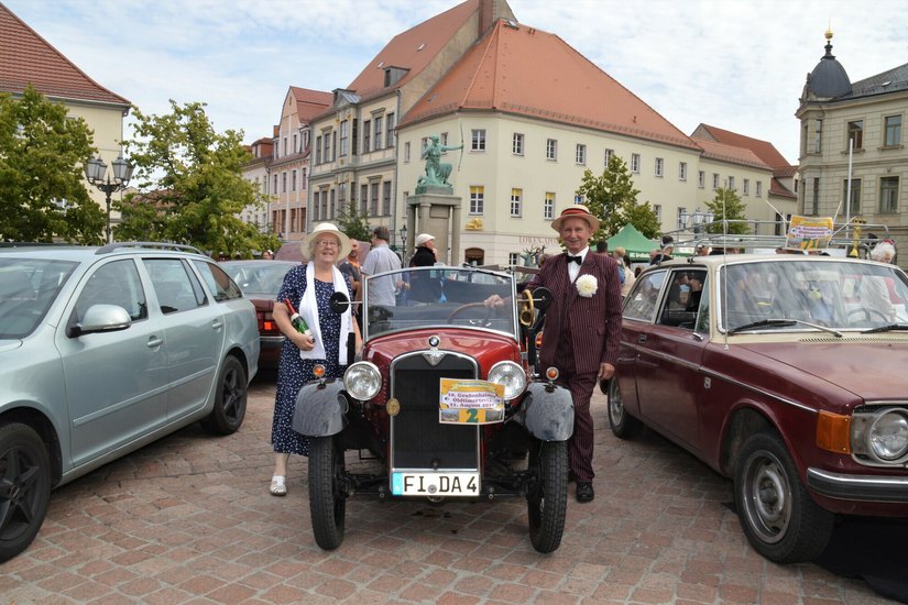 Am 2. Juli fahren wieder Oldtimer über den Großenhainer Hauptmarkt.