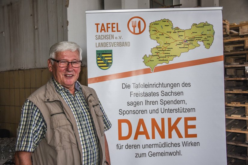 Dietmar Haase ist Landeslogistiker für Sachsens Tafeln. Für ihn und viele Helfer im Zentrallager Ostragehege werden Nachfolger gesucht. Funktioniert das noch im Ehrenamt?