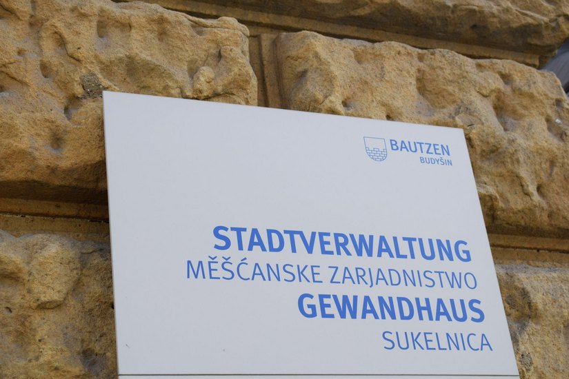 Reguläre Öffnungszeiten beim Einwohnermeldeamt und Standesamt in Bautzen. Foto: spa