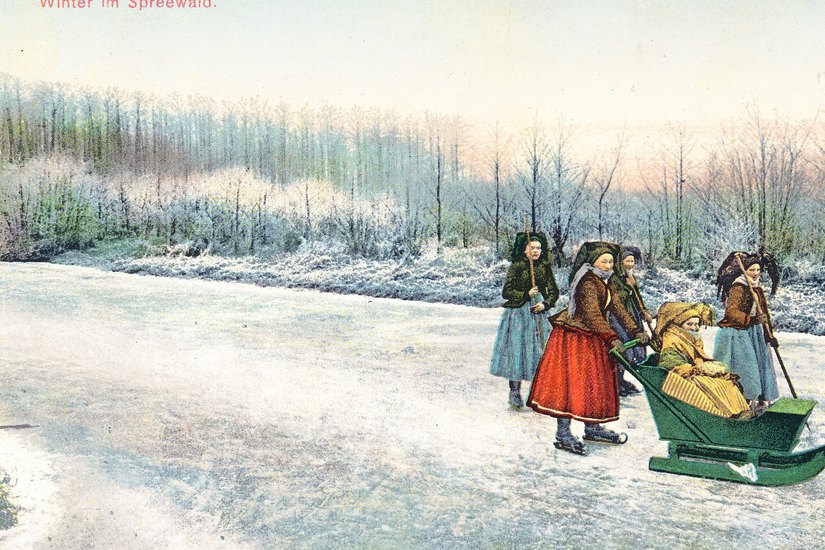 Eine alte Postkarte mit Schlittschuhläufern im Spreewald. Quelle: Museum Schloss Lübben