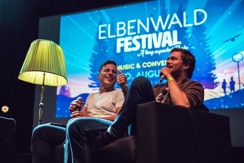 Tom Wlaschina und Finn Jones beim Elbenwald-Festival im Vorjahr. Foto: Hai Dang Duong