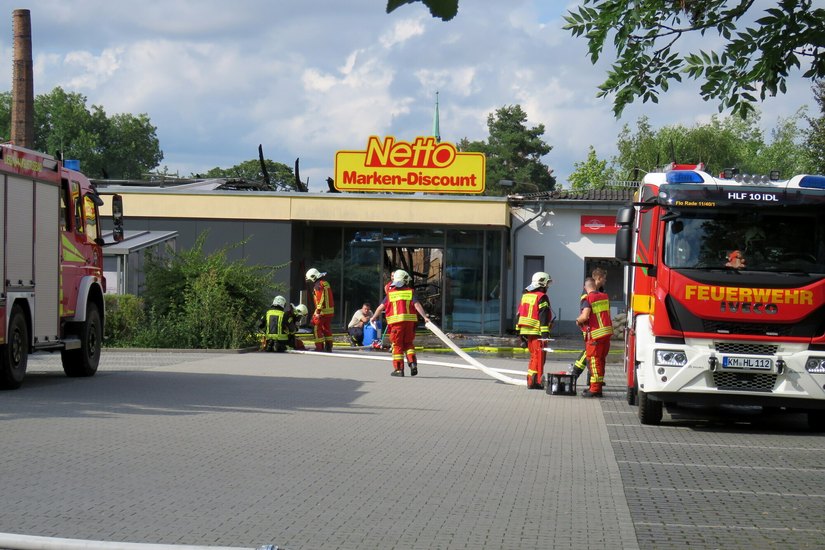 Die Ermittlungen ergaben, dass es aufgrund eines technischen Defekts zu dem Brand im Radeberger Netto-Markt gekommen ist. Foto: Matthias Stark