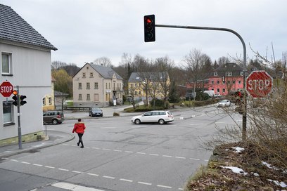 Mitte April beginnen die Bauarbeiten an der Ampelkreuzung in Steinigtwolmsdorf.