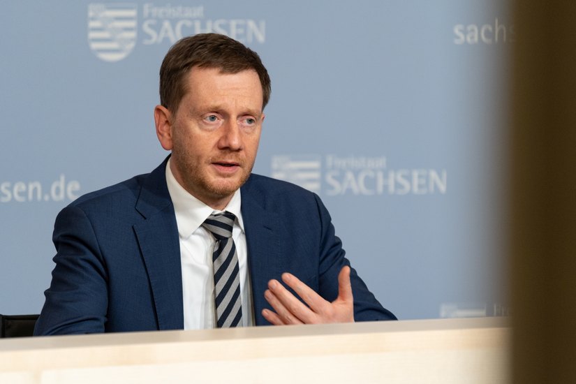 In einem Telegram-Post ging es um mögliche Angriffe auf den Ministerpräsidenten Michael Kretschmer. Foto: Maik Gärber / Sächsische Staatskanzlei