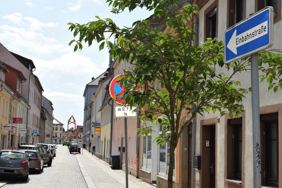 Aufgrund von Breitbandbauarbeiten kommt es auf den Zufahrtswegen zum Altmarkt im Bereich der inneren Kamenzer Straße sowie der inneren Dresdener Straße zu Verkehrseinschränkungen. Foto: spa