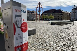 Neuerdings kann man den Parkvorgang auf dem Altmarkt in Bischofswerda auch mit dem Smartphone bezahlen.