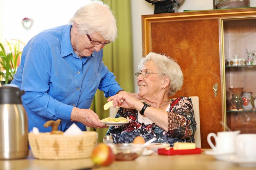 In den Tagespflege der Johanniter fühlen sich die Senioren wohl. Foto: PR