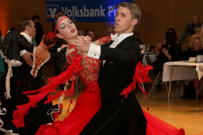 Tanzpaar Nils Lohmann (Pirna-Sonnenstein) und Elisabeth Schlemmer (Zwickau) bei »Pirna tanzt« im Jahr 2016.