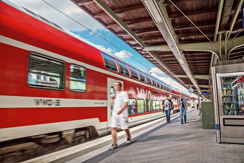 S-Bahnen sind ab 4. Juni nachts länger unterwegs – auch nach Meißen. Foto: Lars Neumann / VVO