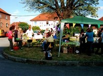 Die Löbauer Hausgemeinschaft feiert auch mal ein Straßenfest. Foto: privat