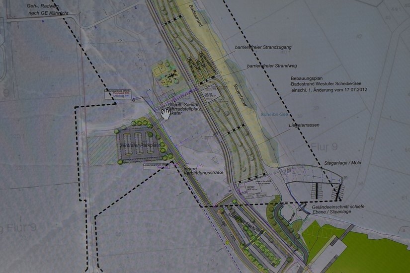 Parkplätze, Badestrand, Steganlage, Landmarke - das sind die Pläne fürs Westufer des Scheibe-Sees.Foto: kd; Grafik: LMBV/eta AG engineering