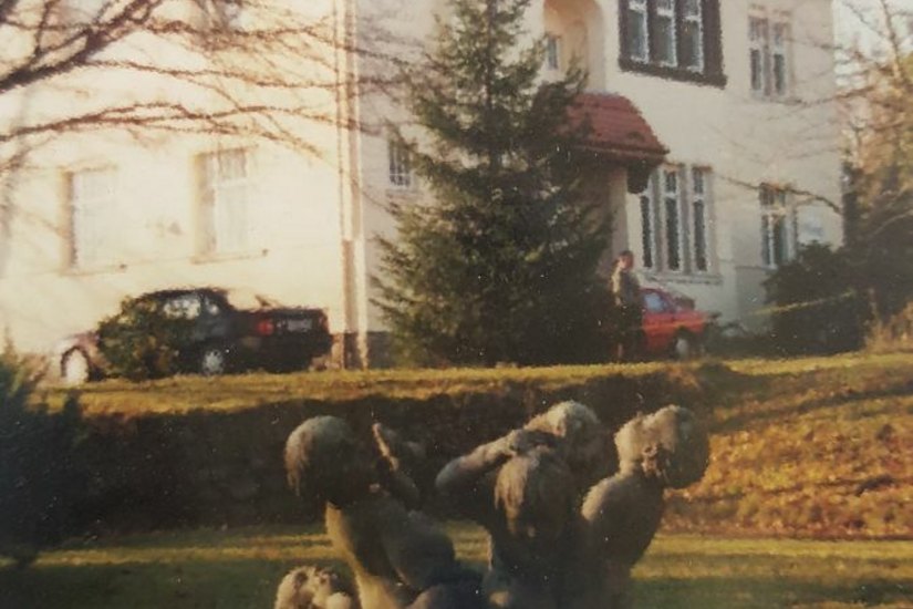 Die verschwundene Steinskulptur. Foto: Polizei