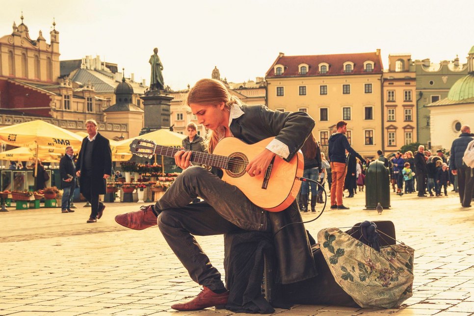 Freitags erklingt Straßenmusik in Meißens Altstadt - auf dem Markt oder dem Heinrichsplatz. Foto: Archiv