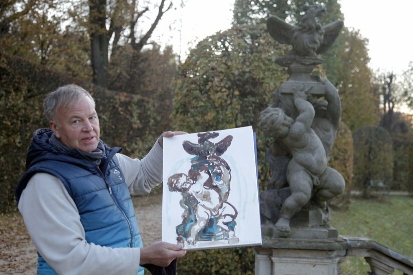 Olaf Klepzig fertigt seit 2020 Malereien von Skulpturen im historischen Barockgarten Großsedlitz an.