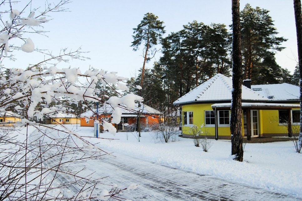 Villa Seenland im Familienpark Großkoschen im Winter. Foto: Julia Kussatz