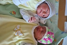 Eine Zwillingsgeburt ist immer was Besonderes - auch für die Geburtsstation des Helios Klinikums Pirna.