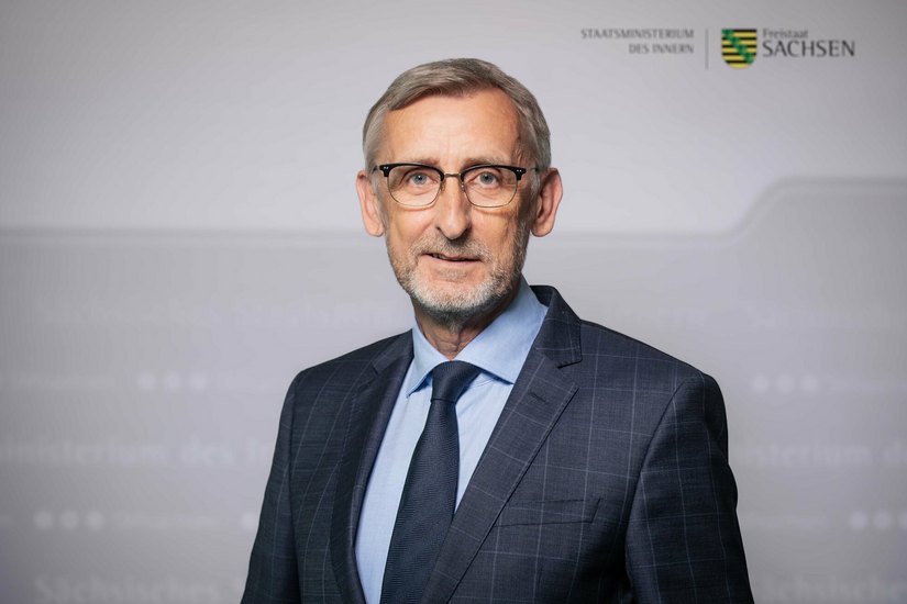 Armin Schuster ist seit April 2022 sächsischer Innenminister. Am Freitag hält er die nächste "Bautzener Rede".