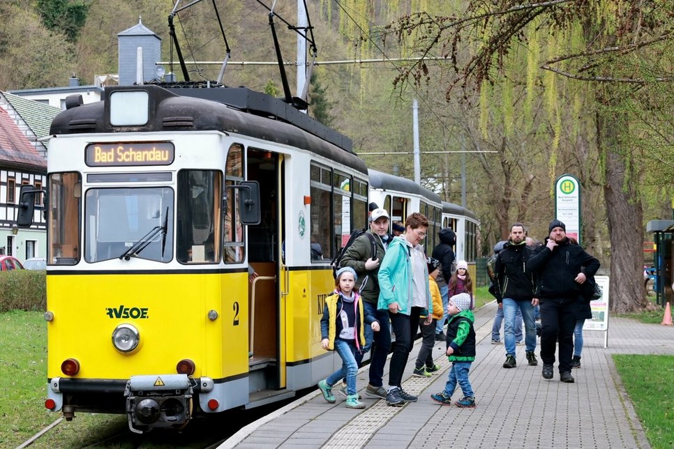 In der Kirnitzschtalbahn herrscht wieder reger Be
trieb.