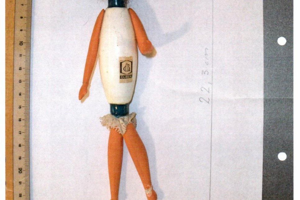 Wer kann etwas über die hier abgebildete Puppe berichten? Foto: Verein