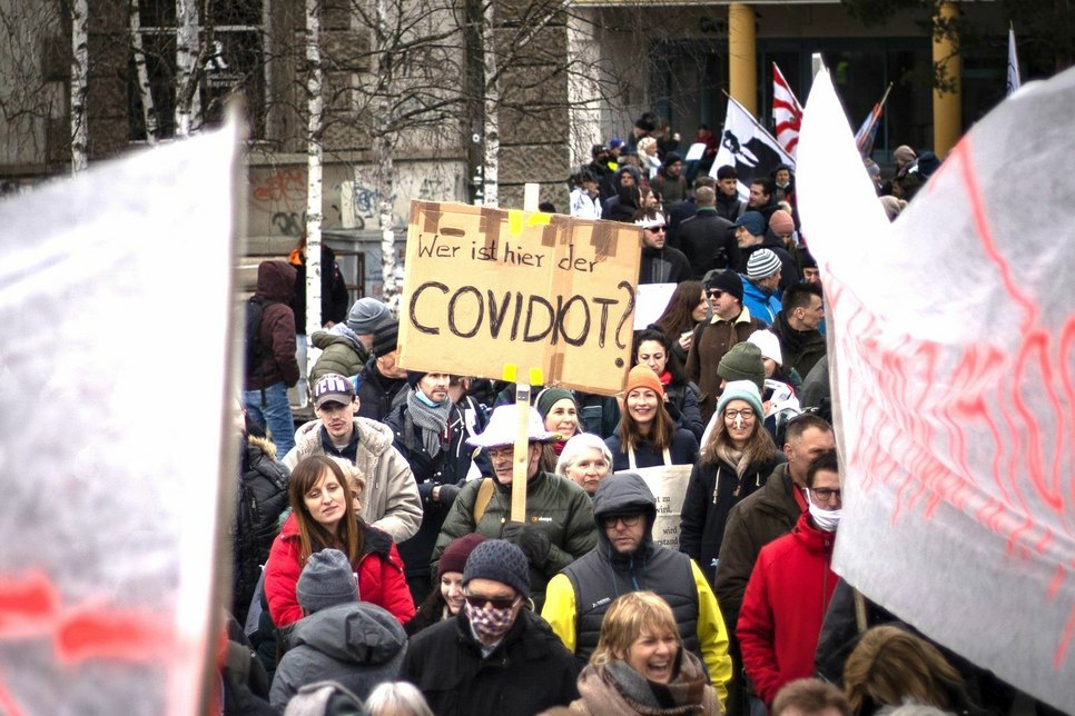 Symbolbild. Ob sich die Verantwortlichen der Corona-Proteste in Bautzen auf einen Weihnachtsfrieden einlassen? Foto: Kajetan Sumila
