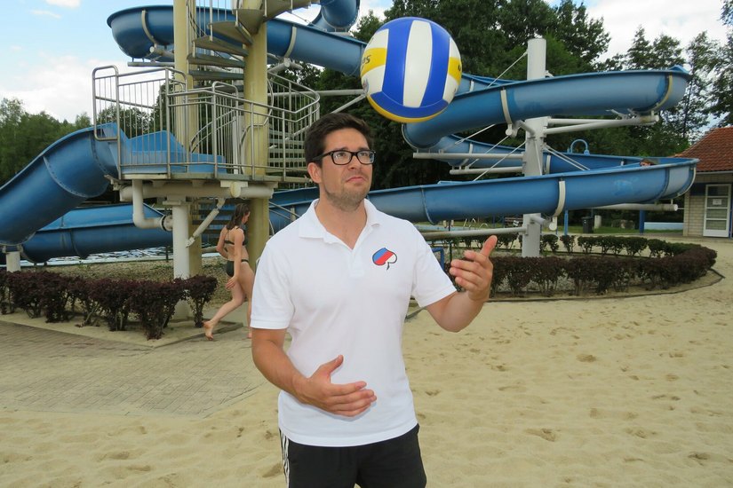 Mathias Kliemank vom United Clubs for Kulow ist Ansprechpartner für das Volleyballturnier im Waldbad.