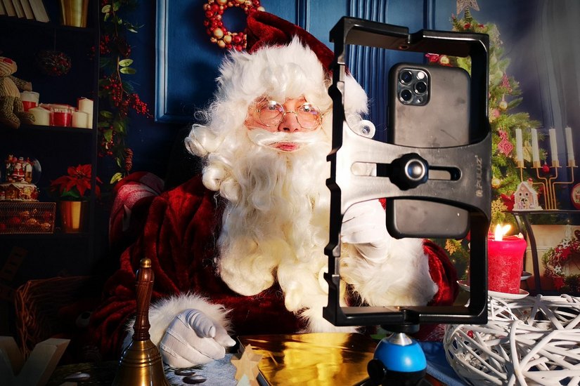 Der Weihnachtsmann schickt in diesem Jahr persönliche Grüße per Video. Foto: pm