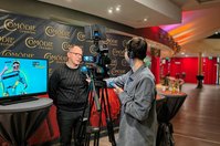 Til Czerniak vom Sachsen Fernsehen im Interview zur neuen Spielzeit 2023 mit dem GF der Comödie Olaf Maatz.