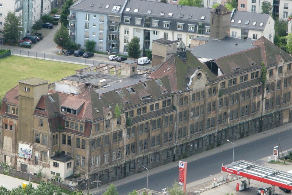 Poisentalstraße - alt, mit ehemaliger Lederfabrik / Foto: Stadt Freital