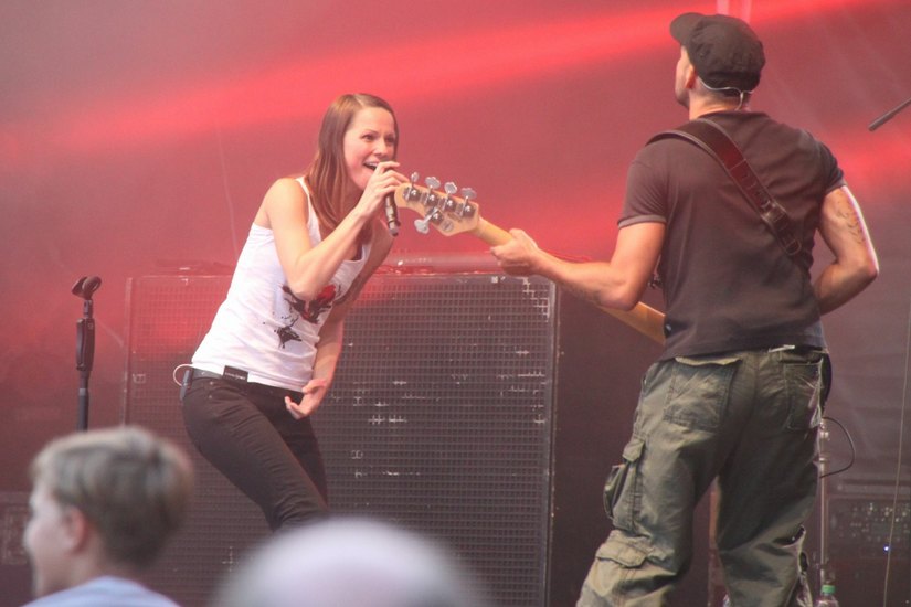 Christina Stürmer und Band begeisterten das Publikum. Foto: Jürgen Weser