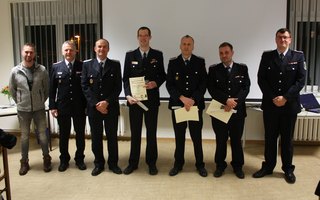 Sascha Erler, Ronny Schadow und Christoph Rother wurden zum Brandmeister befördert. | Foto: Freiwillige Feuerwehr Kolkwitz - Ortstwehr Kolkwitz