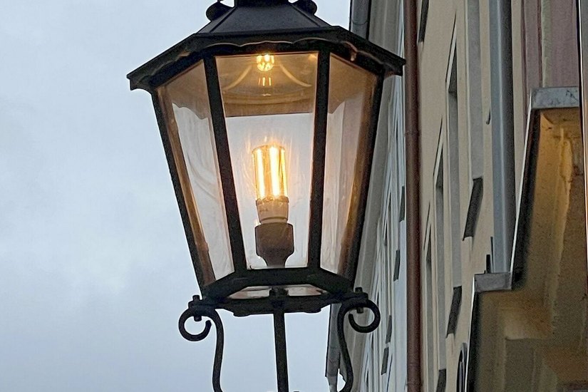 Die neuen LED-Leuchten auf der Burgstraße...