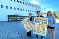 V.l.n.r: Hanna Müller, Max Hilse und Xenja Dänel gehören zu den jungen Leuten, die sich beim "WeltenTausch Festival" mit einbringen. Sie freuen sich auf zahlreiche Gäste.