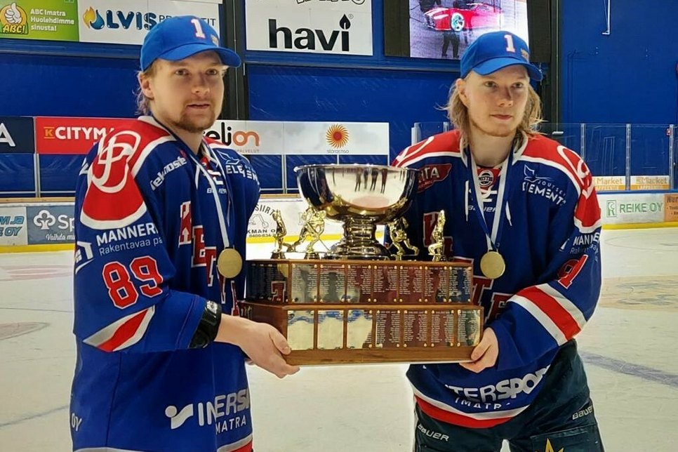 Arttu Rämö (li.) und Roope Mäkitalo haben in der vergangenen Saison ihren bisher größten Erfolg feiern können.  Sie holten mit ihrem Club Ketterä den Pokal. Foto: Ketterä