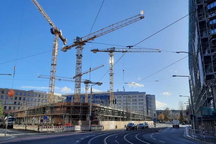 Der Bürokomplex "Annenhöfe" soll Ende 2021 fertig sein. Foto: Pönisch
