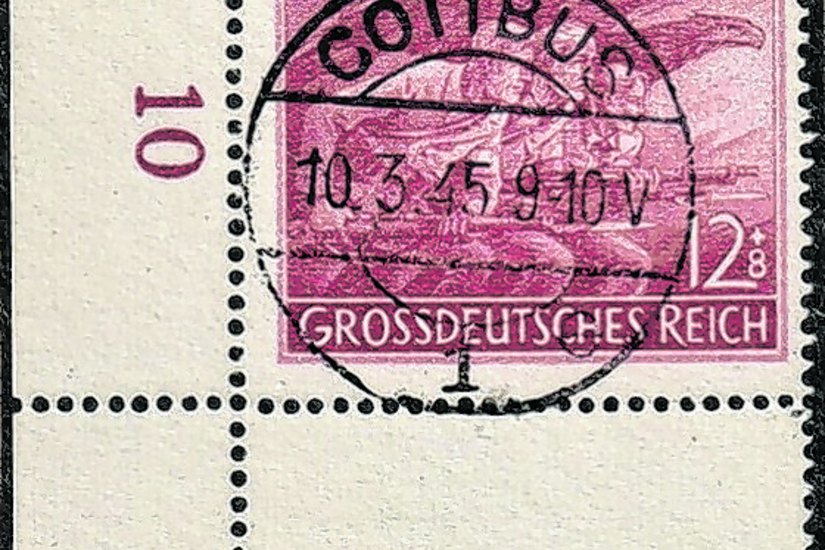 Der Volkssturm mit Cottbuser Stempel – Die vorletzte Briefmarkenausgabe aus Nazi-Deutschland. Sammlung: priv.