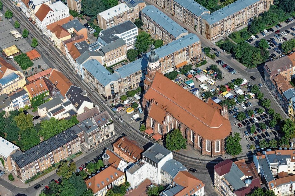 Die Cottbuser Innenstadt soll durch durch verkehrsberuhigte Bereiche höhere Aufenthaltsqualitäten gewinnen. Foto: Archiv/Helbig