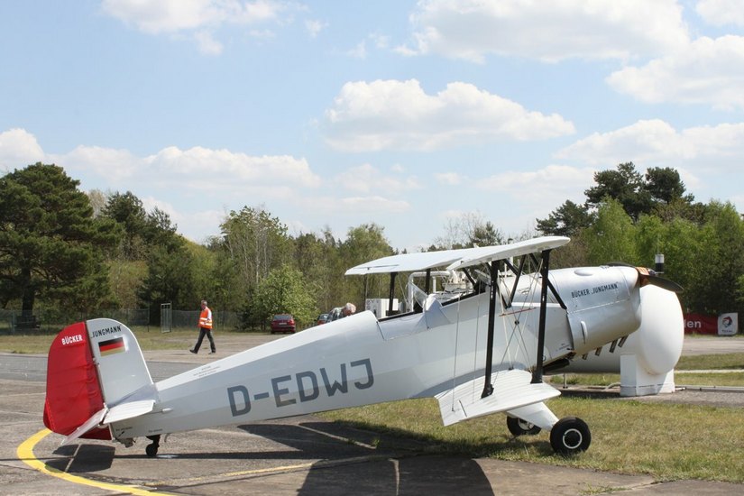Beim Flugplatzfest in Welzow werden verschiedene Flugzeuge zu sehen sein, unter anderem eine Brückner Jungmann 131.
