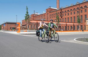 Eine Radtour am Sonntag führt die Teilnehmer zur Energiefabrik nach Knappenrode. | Foto: Nada Quenzel, Tourismusverband Lausitzer Seenland