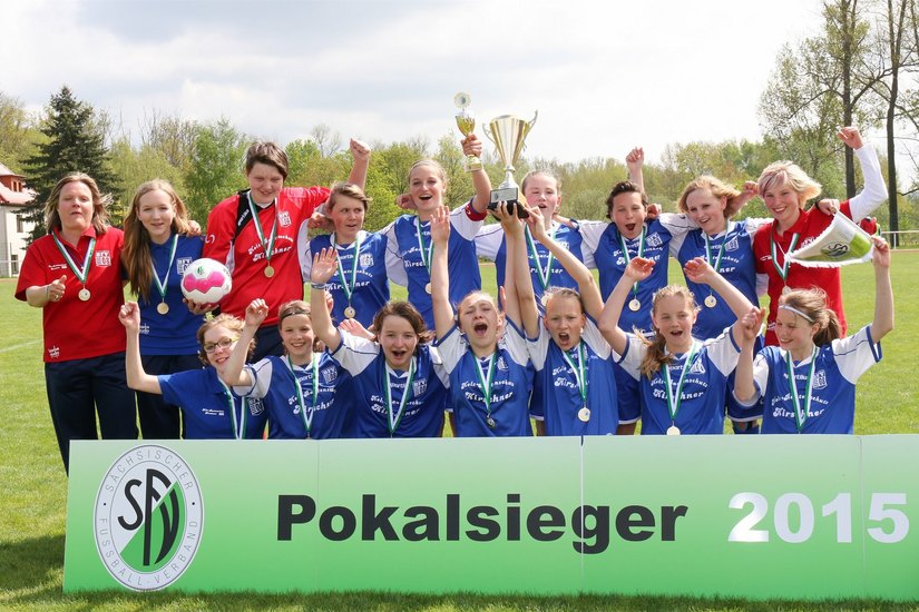 Die damalige C-Jugend erringte 2015 den Pokalsieg im Wesenitzsportpark.
