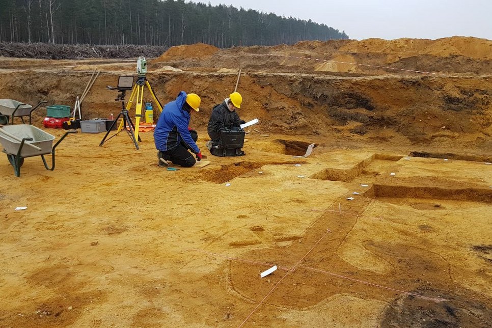 Archäologen bei Untersuchungen im Tagebau Nochten. Foto: LEAG