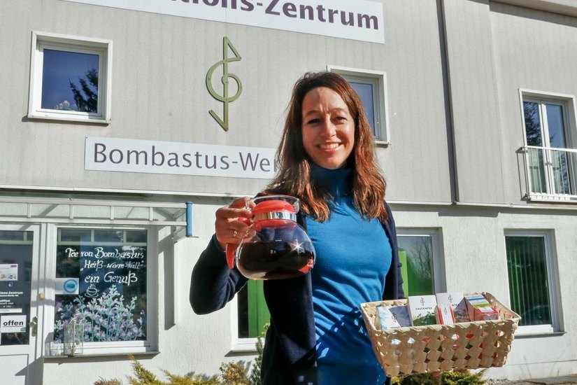 Bombastus-Mitarbeiterin Christiane Heinke lädt ins Infocentrum an der Wilsdruffer Straße ein.