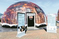 Vom kommenden Mittwoch bis zum Pfingstsonntag kann das mobile Planetarium auf dem Parkplatz Schloßstraße besucht werden.