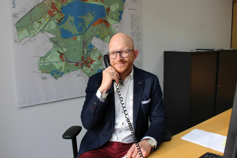 Alexander Scharfenberg ist neuer Wirtschaftsförderer der Stadt Senftenberg. Foto: Stadt Senftenberg/Henry Doll
