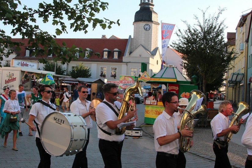 Die Stadtverwaltung setzt auf Bewährtes. Der Festumzug durch die Innenstadt und viel Musik gehören auch in diesem Jahr zum Spremberger Heimatfest.