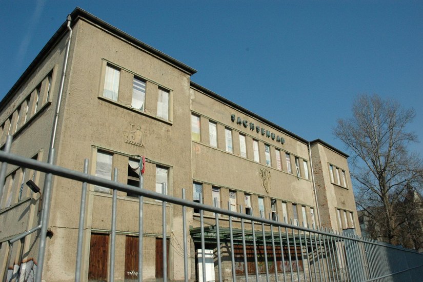 Das Sachsenbad ist seit 1994 geschlossen. Foto: Pönisch/Archiv